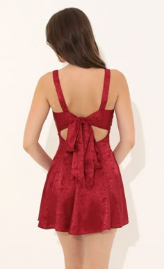 Sherice Floral Jacquard A-Line Dress in Red | LUCY IN THE SKY Red Hoco Dress, Hoco Dress Short, Hoco Dresses Red, Hoco Inspo, Short Red Prom Dresses, Cute Red Dresses, Dark Red Dresses, School Dance Dresses, Cute Homecoming Dresses