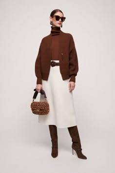 066, Autumn Outfits Skirt Boots, Ingenue Outfits Winter, Autumn Fashion 2024 Women, How To Style Brown Skirt, Winter White Skirt Outfit, Skirt And Boots Outfit Winter, Aw24 Fashion Trends, 2024 Winter Trends, Clasic Cloths Woman