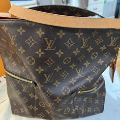 Reposhing This Item I Purchased From @Jlclicker. Loved It, But Ready To Rotate For Something New. Questions? Leave A Comment Below! Louise Vuitton, Vuitton Bag, Bag Lady, Shoulder Bag, Color