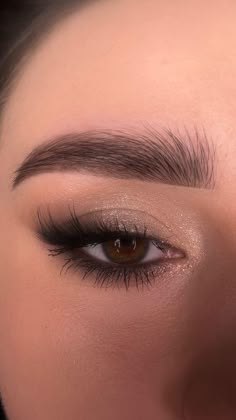 Prom Eyes, Ball Makeup, Glitter Water, Prom Eye Makeup, Prom Makeup Looks, Graduation Makeup, Make Up Tools, Formal Makeup, Eye Makeup Pictures