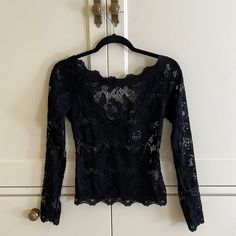 Spn Outfits, 2000s Goth Fashion, Lace Clothes, Free People Slip Dress, 2000s Goth, Paranoid Android, Black Lace Top, Fashion Top Outfits, Lace Outfit