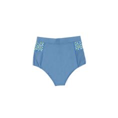 A high-waisted swim bottom offering full bum coverage. Featuring chafe-free seams so that you can move around with ease and zero irritation. Made from REPREVE recycled lycra and featuring UPF 50+ sun protection. Laser cut sides add a touch of style and additional ventilation. Features: UPF 50+ REPREVE recycled lycra Chafe free seams Ventilated side panels Un bas de maillot de bain taille haute offrant une couverture complète des fesses. Doté de coutures sans irritation pour que vous puissiez bou High Waisted Swim Bottoms, High Waisted Swim, Upf 50, Swim Bottoms, Standup Paddle, Panel Siding