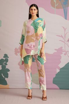 Pankaj And Nidhi, Cotton Suit Designs, Co Ords Outfits, Tunics Online, Fashion Model Poses, Pajama Fashion, Modest Dresses Casual, Model Design, Casual Wear Women