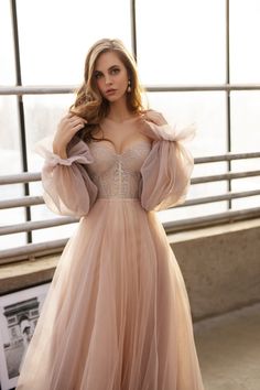 Sweetheart Bridal Gown, Dress Posing, Dresses For Pregnant Women, Princess Bridal, Off Shoulder Wedding Dress, Tulle Wedding Gown, Plus Size Wedding Gowns, Beach Wedding Dress Boho, Pink Wedding Dresses