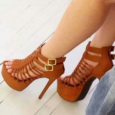 Fun Heels, Stunning Shoes, Hot Shoes, Head Over Heels, Sole Society