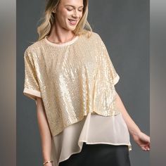 Sequin Round Neck Layering Top With Back Button Keyhole By Boutique Brand Umgee! Fit & Model Notes: Model Is 5'9" And Is Wearing A Small. All Measurements Are Approximate. Not Lined. Fabric Contents: 95% Polyester 5% Spandex Pair With Your Favorite Jeans Or Leggings For A Festive Look! Perfect For The Holidays & New Years! Women’s Size Small, Medium, Large With A Generous Fit. Please Choose Size From Menu When Purchasing Or Making An Offer. Brand New With Tags And Smoke Free. Hippie Blouse, High Low Top, Umgee Tops, Balloon Sleeve Blouse, Grey Blouse, Cold Shoulder Long Sleeve, Boho Kimono, Festive Look, Black And White Blouse