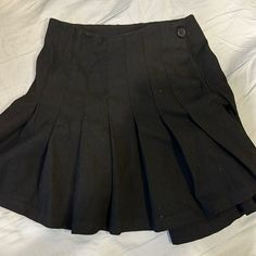 Brand New Condition Adjustable Sizing, Fits Many Sizes Trendy Black Pleated Tennis Skirt, Black Pleated Mini Tennis Skirt, Black Mini Skort With Pleated Details, Black High Waist Pleated Tennis Skirt, Black Pleated Short Tennis Skirt, Trendy Black Skirted Skort, Black High Waist Lined Tennis Skirt, Casual Black Mini Length Tennis Skirt, High Waist Black Pleated Skort