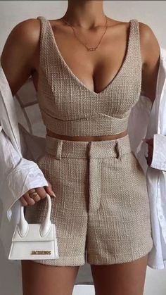 Chique Outfits, Looks Chic, Short Shorts, Mode Inspiration, Outfit Casual, Street Styles, Outfits Casuales, Cute Casual Outfits, Classy Outfits