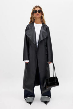 Marked Waist Pu Coat Fashion Ecommerce, Long Pencil Skirt, Fashion Week 2024, Hello Fashion, Leather Trench, Copenhagen Style, Pinstripe Suit, Street Style Trends, Leather Trench Coat