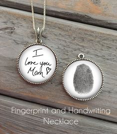 i love you mom and fingerprint necklaces on wooden background with text that reads, i love you mom