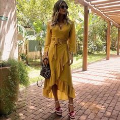 Iorane Dress Wrap Mustard. Size: Xs Very Good Condition. Weekend Mood, Dress Wrap, Cooler Look, Mustard Color, Boho Casual, Look Chic, Modest Outfits, Modest Fashion, Chic Outfits