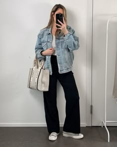 Oversized Jean Jacket Outfits, Denim Jacket Outfit Winter, Jean Jacket Outfits Fall, Denim Jacket Outfit Women, Oversized Jacket Outfit, Fall Jackets Outfit, Winter Jacket Outfits