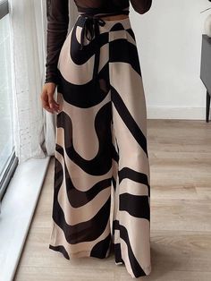 Calça Urbana Solta Moda Longa Perna Larga High Waisted Wide Leg Pants, High Waist Wide Leg Pants, Printed Wide Leg Pants, Loose Pants, Type Of Pants, Mode Inspiration, High Waisted Pants, Urban Fashion, Fashion Pants