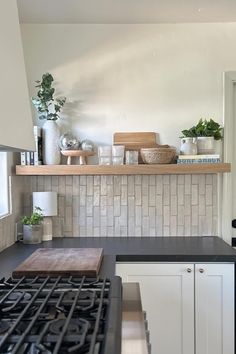 the kitchen counter is clean and ready for us to use