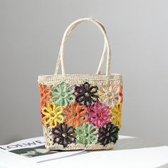 Straw Weaving, Straw Beach Bag, Rope Weave, Potli Bags, Flower Bag, Woven Tote Bag, Crochet Bag Pattern, Crochet Purses, Crochet Handbags