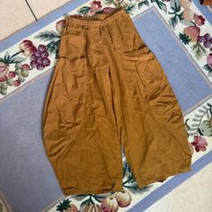 Eleven Stitch Design Large Barrel Pants Perfect For Fall! Has Pockets!!! The Barrel Silhouette Is So In Right Now And These Are The Most Comfy! Size Xs Great Condition! Made In The Usa Baggy High Waist Brown Parachute Pants, Baggy Brown Harem Pants With Pockets, Brown Baggy Tapered Leg Harem Pants, Brown Wide Leg Ankle-length Pants With Pockets, Brown Ankle-length Wide Leg Pants With Pockets, Baggy Brown High Waist Harem Pants, Baggy High Waist Brown Harem Pants, Brown Baggy High Waist Harem Pants, Baggy High-waist Brown Harem Pants