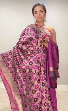 Mashru Silk is a very luxorios silk fabric which has silk sheen and a satin finish. This comes in a splendid purple color with gharchola pattern with zari and an embossed blouse peice. This is such a spectacular saree. and the ikatara weaving takes this saree to another level. Mashru silk sarees are just another level of luxuiors weaves which are hard to create and ther are only few handful of weavers who weave this sarees. This Handloom Pure Mashru Silk Saree is hand woven in the by lanes of Ba Saree Cotton, Banarasi Silk Saree, Satin Saree, Beauty Photos, Beautiful Saree, Classic Beauty, Blouse Dress, Blouse Piece, Cotton Bag