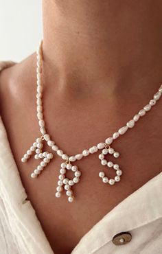 This MRS pearl necklace is the perfect piece to show off your bride-to-be status! These dainty little pearls will glimmer brilliantly under the sun, bringing a personalized touch to all your bridal looks. Bride Accessories Jewelry, White Bachelorette Party Outfit, Pearls Wedding Theme, Pearl Bridal Shower, Bachelorette Accessories, Mrs Necklace, Drop Earrings Pearl, Say Yes To The Dress, Pearl Bride