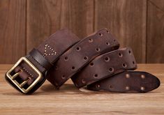 Make yourself unique with a Men's Handmade Stap Buckle Belt. This statement piece features an authentic shoulder strap, handcrafted for rugged luxury. The unique buckle adds a conversational detail that lets you express your style. The belt's versatility allows it to be worn with a wide range of outfits, from jeans and T-shirts to suits and dress pants, making it ideal for both casual and formal occasions. Unlike mass-produced belts, the handmade construction guarantees a unique quality with sma Vintage Brown Belts And Suspenders With Adjustable Strap, Vintage Belts And Suspenders For Everyday Use, Vintage Brown Belt With Adjustable Strap, Vintage Belts With Brass Buckle For Everyday Use, Vintage Adjustable Belts And Suspenders With Brass Buckle, Vintage Belts And Suspenders With Removable Belt, Adjustable Belts With Antique Buckle For Everyday Use, Vintage Adjustable Belt With Brass Buckle, Vintage Leather Strap Belt For Everyday Use