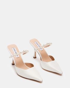 BRECKI Pearl White Pointed Toe Mule Pump | Women's Heels – Steve Madden Rehearsal Dinner Shoes, Girly Heels, White Heels Wedding, Reception Shoes, Wedding Shoes Vintage, Mule Heel, Jimmy Choo Bridal, Pearl Shoes, Wedding Shoes Bride