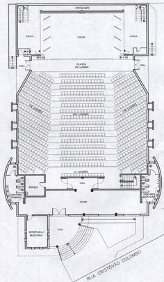 the floor plan for an auditorium with seating and steps to the upper level, as well as