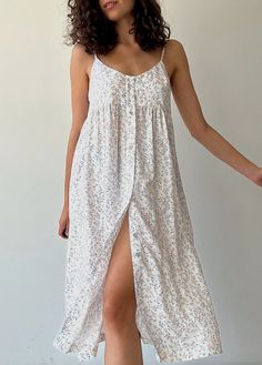 "Romantic button-down floral sundress with adjustable straps - perfect for the warmest summer days. End of season SALE - Summer collection 30% OFF ✈ free worldwide shipping It's a must-have dress for all-day, casual loungewear, and beachwear - great for your vacation. ■ color: white/floral print ■ material: 65% Viscose 35% Cotton ■ style: - midi-length dress - relaxed fit - no sleeves - adjustable straps - buttoned front ■ garment measurements: for size XS/S: - length from staps - 102cm/40\" - b Sun Dresses For Summer, Dress With Kimono, Long Caftan Dress, Cotton Sundress, Floral Sundress, Midi Dress Summer, Caftan Dress, Cotton Midi Dress, Kimono Sleeve