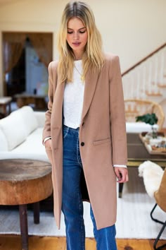 Tailored Coat - Camel Wool Cashmere Fall Jackets Outfit, Work From Home Style, Cute And Comfy Outfits, Camel Coat Outfit, Super Cute Outfits, Fall Fashion Coats, Classy Looks, Minimalist Retro, Tailored Coat