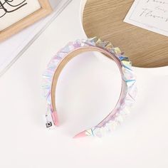 Shine bright day and night with this LED tiara, the ultimate festival accessory, designed to dazzle under the sun and light up the night. Perfect for nightclub parties, Christmas celebrations, or ringing in the New Year, this luminous hair hoop is guaranteed to make you stand out. With its flashing glow, it's the perfect rave accessory for those who want to make a statement. Get ready to sparkle and shine like never before with our Light Up Headband—a must-have for festival lovers and party-goer Fete Saint Patrick, Glitter Headband, Festival Headband, Festival Costume, Glitter Headbands, Rave Accessories, Party Hair Accessories, Light Film, Nightclub Party