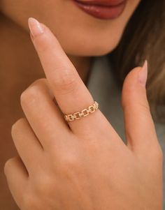 ❤️🔥 14K Solid Gold Band Ring - Minimalist CZ Zircon Ring - Dainty Statement Ring  - Valentine's Day Gift - Valentine's Day Ring ❤️🔥 ⭐️ Do you want an unforgettable gold gift for your grandchildren, nephews, girlfriend, spouse or people you care about? Then just choose the our necklace and ring that they will love, and we will design on the gift box in the best way for you and turn your necklace or ring into an eternal memory! Unforgettable Memories 🎁 Special Design Gift Boxes 🎄 High Quality Minimal Ring Design, Rings For Girlfriend, Necklace And Ring, Minimalist Necklace Gold, Zierlicher Ring, Solid Gold Band, Gold Rings Fashion, Gold Statement Ring, Gold Ring Designs