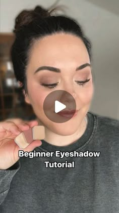 7,363 likes, 1,212 comments - stephaniemua1 on April 9, 2024: "Walk through beginner eyeshadow tutorial 🫶🏼 Using the color Chai through the crease, Lullaby to deepen the outer corner & smoke out the lower lash line, and finally Drift to highlight the inner corner and brow bone! This works as a pretty highlight for the cheeks and nose as well ☺️ 📲 Comment “beginner4” for the Iink to these shadows and brush! And make sure to follow for more easy tutorials @stephaniemua1 💋 #easyeyeshadow #ea Beginner Eyeshadow Tutorial, Eyeshadow Tutorial Natural, Simple Eyeshadow Tutorial, Beginner Eyeshadow, Eyeshadow Tutorial For Beginners, Eye Makeup Images, Eyeshadow Tips, Glam Makeup Tutorial, Simple Eyeshadow