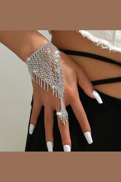 Product Details
Package Contents :1 X Bracelet
Color :Silvery White
Printing Design :Geometric
Material :Alloy
Style :Elegant
Occasion :Party Fringe Bracelet, Hand Chain Jewelry, Finger Bracelets, Prom Inspiration, Wedding Bridesmaid Jewelry, Hand Accessories, Tassel Bracelet, Crystal Chain, Bridal Bracelet