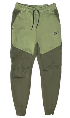 For sale is one pair of Nike Tech Fleece Slim Fit Taper Green Joggers Size Men's Small-Tall CU4495-222 - Fast Ship! Size Men's Small -Tall (S-T) - Brand new with tags - 100% Authentic - $110 MSRP Waist to bottom of pants is 42" - Inseam is 29"  In hand and ready to ship from a non-smoking and pet free environment Please review all pictures, descriptions and ask any questions before purchasing or bidding Item(s) in the pictures is/are the item(s) you will receive  Securely packaged shipping to ve Green Joggers, Nike Tech Fleece, Fleece Sweatpants, Nike Tech, Tech Fleece, Active Wear Pants, Jogger Pants, Cargo Shorts, Khaki Pants