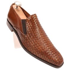 #40 Massimo Matteo Model: 4696 Leather Woven Slip-On Loafers Crafted In Italy Original Msrp: $209 Color: Brown Us Men's Size: 9m Bottom Sole Measurements (Approx) Heel To Toe: 12.25 In Widest Spot: 4 In ==Honest Condition Report== Uppers: 9/10 Light Wear, Creasing, And Scuffs Linings: 9/10 Light Wear Outsoles: 9/10 Light Wear, Even Heel Wear Trusted Seller With Near Perfect Feedback! Shoe Trees And Other Props Are For Display Only Unless Otherwise Mentioned In Item Description/Title Brown Almond Toe Loafers With Woven Sole, Brown Leather Shoes With Woven Sole And Plain Toe, Formal Brown Loafers With Woven Sole, Brown Formal Loafers With Woven Sole, Brown Business Loafers With Woven Sole, Formal Brown Moccasins With Woven Sole, Brown Leather Shoes With Woven Sole, Brown Leather Shoes, Shoe Tree