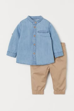 Boys Jeans Shirt, H&m Newborn, Baby Denim Shirt Boy, Short Jeans Baby, Baby Boy Jean Shorts, Textured Knit Sweater, Online Kids Clothes, Jeans Kids, Hooded Shirt