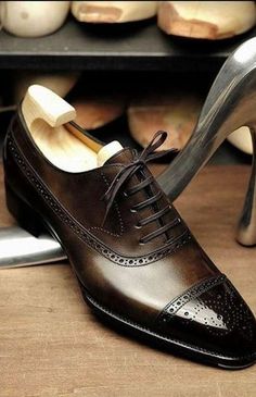 Elegant Dark Brown Cap Toe Brogue Leather Shoes For Men sold by Handmade Envy on Storenvy Seven Eleven, Oxford Brogues, Custom Design Shoes, Gentleman Shoes, Men With Street Style, Brown Oxfords, Handmade Leather Shoes, Leather Boot Shoes, Brown Shoes