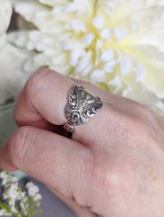 Adjustable Open Butterfly Ring For Promise, Adjustable Open Butterfly Promise Ring, Adjustable Open Promise Ring, Vintage Adjustable Open Midi Rings, Vintage Adjustable Midi Rings, Adjustable Vintage Style Open Midi Rings, Adjustable Metal Ring Jewelry For Gifts, Adjustable Metal Ring Jewelry As A Gift, Adjustable Engraved Open Ring Jewelry