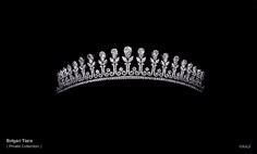 A diamond tiara by Bulgari, with multiple pear-shaped diamonds on foliate diamond pinnacles Bvlgari Tiara, Graff Tiara, Diamond Headpiece, Hair Circlet, Quinceanera Crown, Graff Diamonds, Crystal Wedding Tiaras, Bvlgari Jewelry