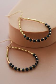 Beautiful and dainty, these are the perfect accessory for you! - 2.75" long - Super lightweight Seed Bead Earrings Patterns Free, Beaded Earrings Ideas, Beginner Beading, Holiday Glam Outfits, Black Beaded Earrings, Beaded Teardrop Earrings, Beaded Stud Earrings, Boho Jewelry Diy, Diy Seed Bead Earrings