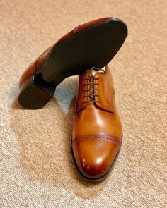 Luxury Brown Wingtip Lace-up Shoes, Luxury Brown Masculine Oxfords, Masculine Brown Lace-up Oxfords, Brown Leather Sole Lace-up Shoes For Derby, Luxury Brown Semi-formal Oxfords, Leather Store, Brown Oxfords, Office Shoes, Handmade Leather Shoes