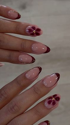 Simple College Nails, Japanese Gel Nails Fall, Cute Nails For Italy, Almost Nail Designs, Aesthetic Nails Flower, Almond Nails Designs Spring Trends, Classy Formal Nails, Nail Ideas Gel X Almond, Maui Nails Hawaii