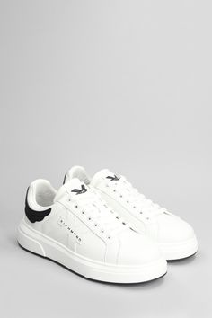 Sneakers in white leather, laces, logo on upper tongue, logo on heel, side leather logo , contrast detail, rubber outsole, 100% leather, Made in China White Lace-up Skate Shoes With Logo, Low-top Sneakers With Logo Detail And White Sole, Low-top Sneakers With Logo And White Sole, Low-top Sneakers With White Sole And Logo Detail, Modern Low-top Sneakers With Logo Print, Sports Sneakers With Embossed Logo And White Sole, Classic Lace-up Skate Shoes With Embossed Logo, White Logo Sneakers For Sports, White Logo Sneakers For Streetwear