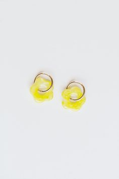 Flowers are our favorite part of spring, and what better way to be ready for spring than with some sweet flower earrings? Say hello to Primrose, our adorable acetate floral with a huggie hoop. A subtle nod to spring, Primrose is fun, casual, and the perfect accessory for all your activities. available in chartreuse: our opaque marbled electric lime colorway - acetate flower with huggie hoop earrings - hinged snap 14k gold filled closure - 1.25” length, .75” hoop diameter - hypoallergenic - nicke Primrose Flower, Flower Hoop Earrings, Mens Sleepwear, Gold Filled Hoops, Branded Gifts, Crystal Stud Earrings, Signature Print, Huggie Hoop Earrings, Sweater Sale