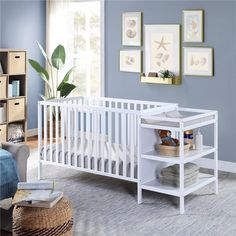 TheSuiteBebePalmerCribandChangerComboistheperfectsetupforyournursery.Contemporaryandbigonstylebutsmallonspace.Thecribwithattachedchangingtablehastwospaciousshelvesforplentyofstorageforbabynecessities.ThePalmerCNCoffersthreepositionmattresssupportforeaseofuseandsolidwoodconstructionforoptimumsafety.FeaturesPalmerCrib&ChangerComboCribwithchangeroffersconvenientstyleandspaciousstorageforyourchild'snursery100%wood3-posi Crib With Changing Table, Crib Toddler Bed, Girl Nursery Room, Adjustable Mattress, Baby Necessities, Nursery Crib, Mattress Support, Toddler Furniture, Convertible Crib