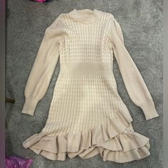 Nwot Great Condition Elegant Long Sleeve Neutral Mini Dress, Cream Knee-length Mini Dress For Fall, Elegant Beige Mini Sweater Dress, Chic Cream Sweater Dress For Spring, Beige Mini Length Dress For Fall, Beige Midi Dress For Fall Date Night, Beige Fall Midi Dress For Date Night, Beige Midi Dress For Date Night In Fall, Fitted Beige Fall Dress