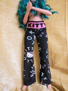 wide leg leggings,featuring a cute cartoon kitty print. High waisted,pull on style.  DOLL NOT INCLUDED. Wide Leg Leggings, Cartoon Kitty, Smart Doll, Doll Toys, Cute Cartoon, Doll Clothes, Wide Leg, Kitty, High Waisted