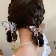 Crystal Butterfly Hair Clip Size：8.5CM×5CM Tassel 15CM Butterfly Hairstyle, Dr Wardrobe, Hair Acessories, Clip Hairstyles, Butterfly Hair Clip, Crystal Butterfly, Fancy Earrings, Butterfly Hair, Korean Hairstyle