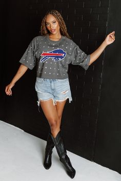 For the ultimate fan, our Buffalo Bills oversized all-over rhinestone short sleeve crop with ribbed neckline. Cheer on your team with comfort and style. Miami Dolphins, Cincinnati Bengals, Ribbed Neckline, Chicago Bears, Denver Broncos, San Francisco 49ers, Kansas City Chiefs, Pittsburgh Steelers, Just In Time