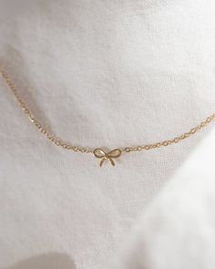 Bow Necklace Gold, Cute Gold Jewelry, Aesthetic Gold Jewelry, Simple Gold Necklace, Cute Jewellery, Cute Necklaces, Preppy Jewelry, Mini Bow, Tiny Bow