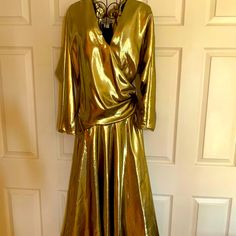 Unique Party Dress, Gold Lame’ Petite, Midi Length. Slanted Neckline, Full Skirt. Worn Once. Crawford Shoulders. Vintage 80s. Purchased At Sherri’s Boutique At Borgotta. Party Dress Gold, Unique Party Dresses, Gold Lame, Dress Gold, Petite Dresses, Full Skirt, Midi Length, Party Dress, Midi Dress