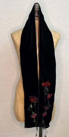 Silk Scarf - This lined velvet scarf is beautifully adorned with silk and velvet flowers, with stems uniquely crafted from yarn for added texture. Goth Scarf, Scarf As Belt, Funky Scarf, Felt Flower Scarf, Embroidered Scarves, Hippie Scarf, Funky Scarves, Flowers With Stems, 2000s Goth